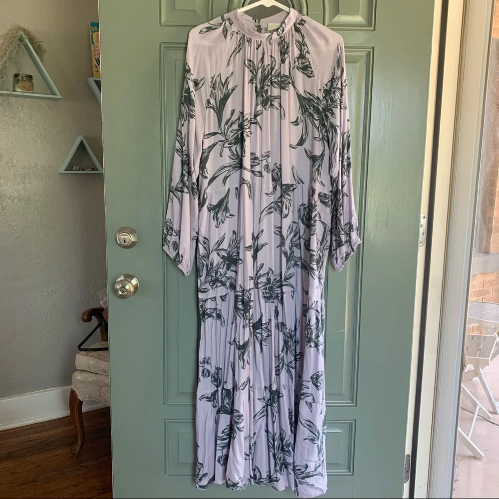 Prairie dress in lavender - Picture 1 of 3